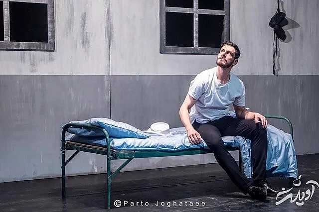 پای دکتر مصدق به فوتبال کشیده شد